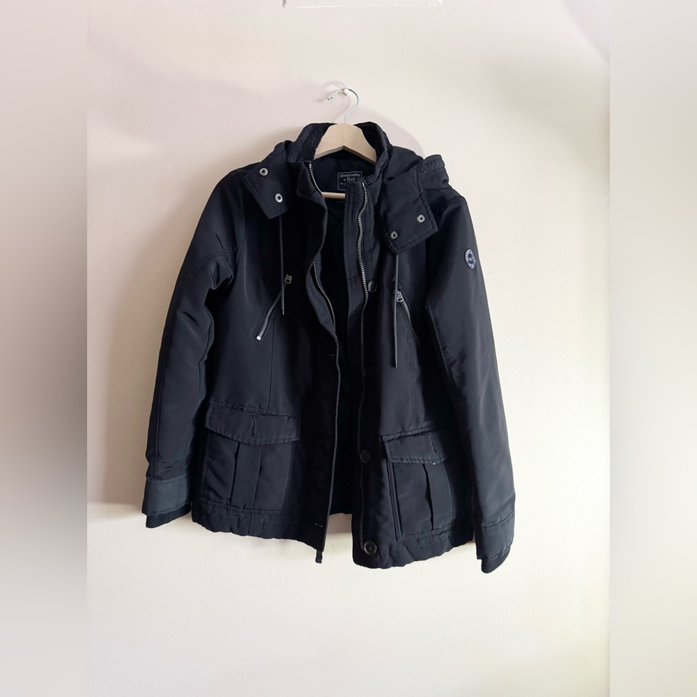 Abercrombie & fitch black puffer jacket (women’s small)